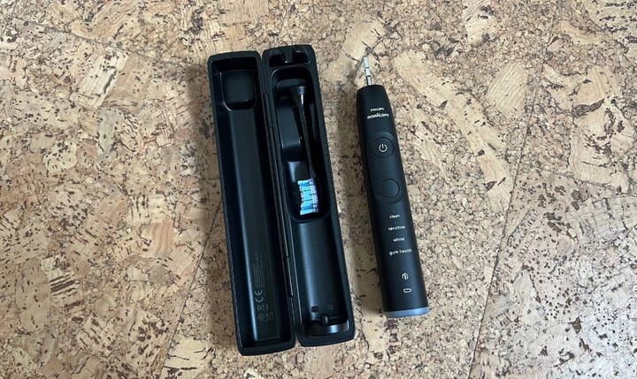 Philips Sonicare 7100 rechargeable electric toothbrush