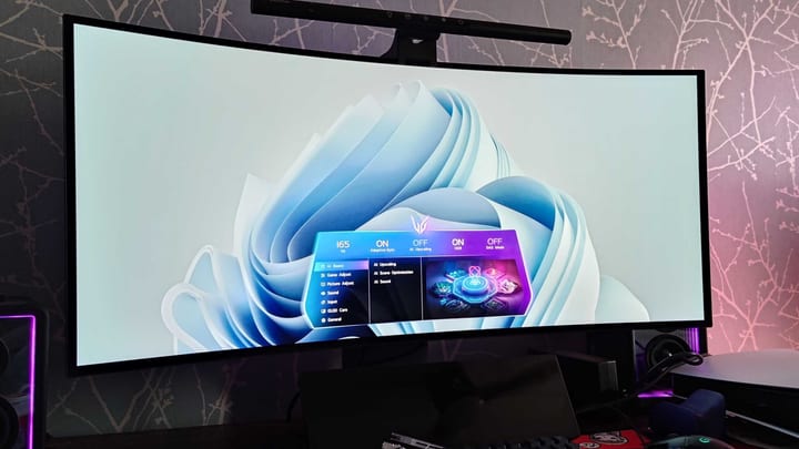 LG UltraGear Evo 39GX950B-B gaming monitor