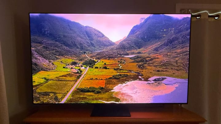TCL QM7L TV