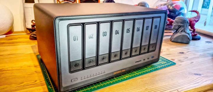 Ugreen NASync DXP8800 Ultra
