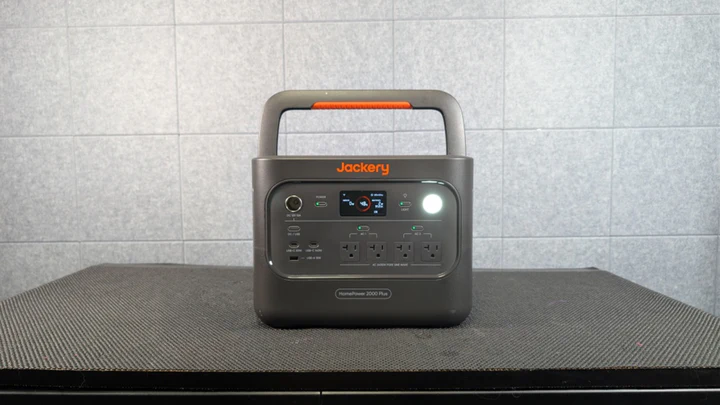 Jackery HomePower 2000 Plus v2 portable power station